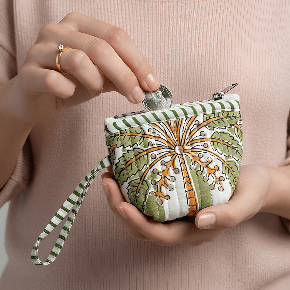 Bu Palm Coin Purse (Green) - Bare Essentials