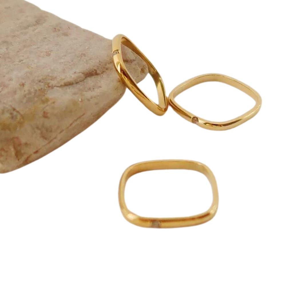 Barcelona Square Ring - Bare Essentials